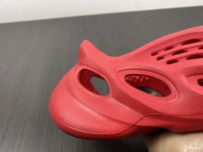 CW3355 Adidas Red Foam Yeezy 0505